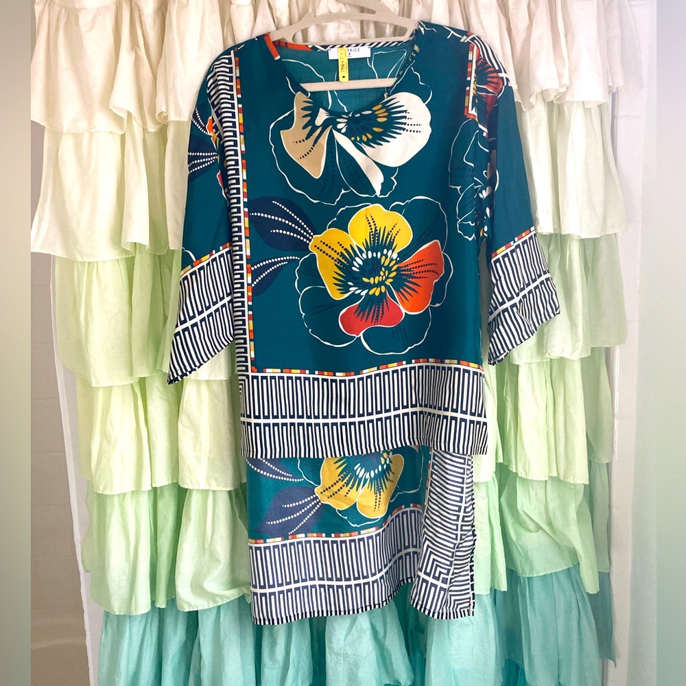 Beautiful Beatrice top 100% silk high low